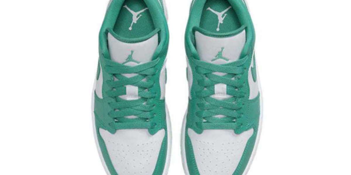 Why students like to buy Air Jordan 1 Low Emerald Toe replica?